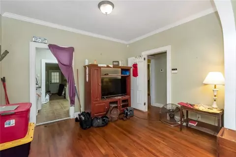 Living - 142 Florence Pl, Mobile, AL 36607 photo 6 of 7