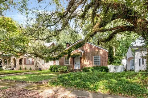 142 Florence Pl, Mobile, AL 36607