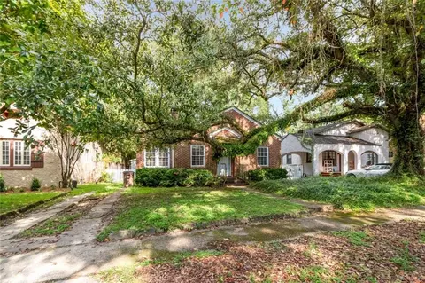 Exterior - 142 Florence Pl, Mobile, AL 36607 photo 13 of 14