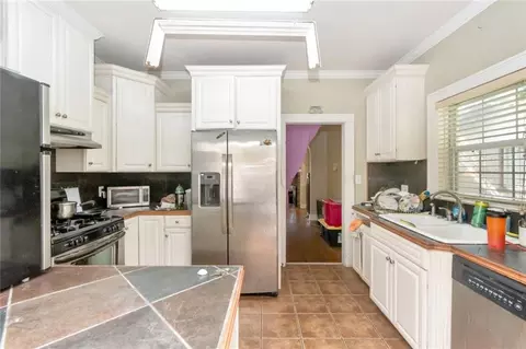 Kitchen - 142 Florence Pl, Mobile, AL 36607 photo 5 of 5