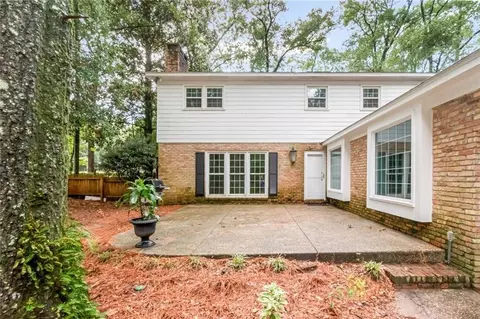 Exterior - 745 Westmoreland Dr E, Mobile, AL 36609 photo 2 of 10
