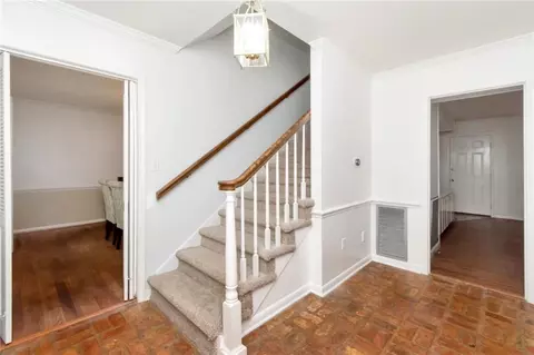 Entry Way - 745 Westmoreland Dr E, Mobile, AL 36609 photo 2 of 3