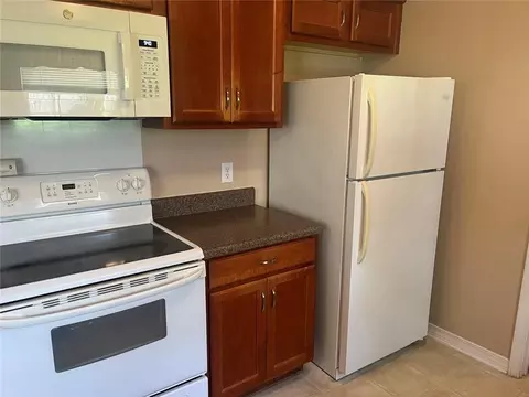 Kitchen - 1912 Clarke Rd E, Mobile, AL 36695 photo 3 of 4
