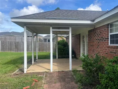 Exterior - 1912 Clarke Rd E, Mobile, AL 36695 photo 4 of 7