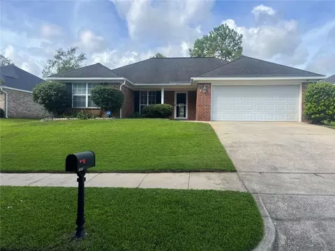 Exterior - 1912 Clarke Rd E, Mobile, AL 36695 photo 2 of 7