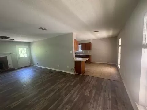 Living - 706 Pine Run Rd, Mobile, AL 36695 photo 3 of 3