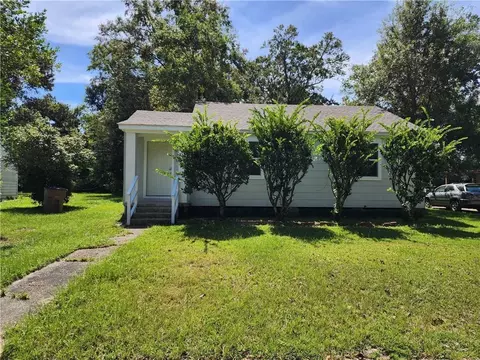 Exterior - 2059 Holmes Dr, Mobile, AL 36605 photo 2 of 5