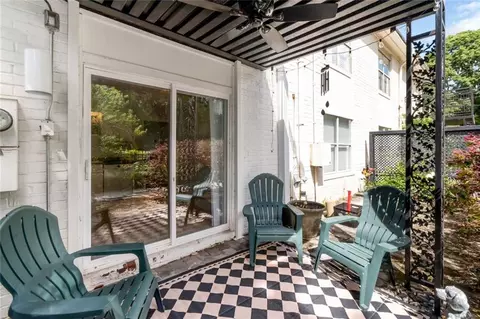 Exterior - 4009 Old Shell Rd #C3, Mobile, AL 36608 photo 7 of 10