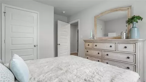 Bedroom - 10318 Lowell St E, Mobile, AL 36695 photo 4 of 8