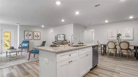 Entry Way - 10318 Lowell St E, Mobile, AL 36695 photo 4 of 11