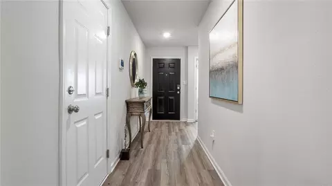 Entry Way - 10318 Lowell St E, Mobile, AL 36695 photo 10 of 11