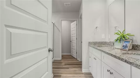 Entry Way - 10318 Lowell St E, Mobile, AL 36695 photo 8 of 11
