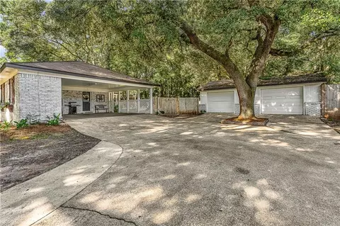 Exterior - 3149 Lacoste Rd, Mobile, AL 36618 photo 6 of 16