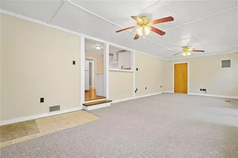 Living - 4904 Mercedes Rd, Mobile, AL 36618 photo 3 of 13