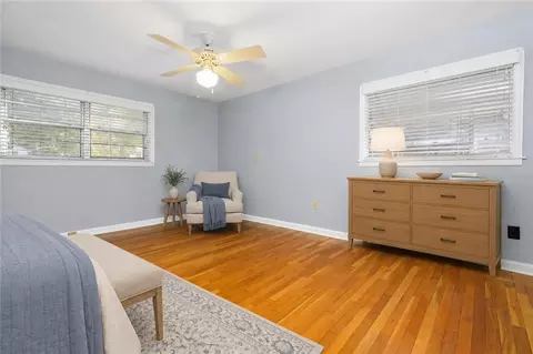 Bedroom - 4904 Mercedes Rd, Mobile, AL 36618 photo 3 of 11