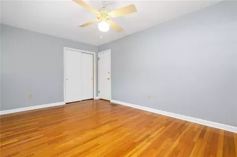 Bedroom - 4904 Mercedes Rd, Mobile, AL 36618 photo 2 of 11