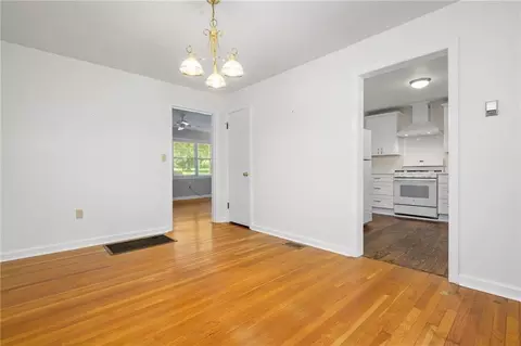 Other - 4904 Mercedes Rd, Mobile, AL 36618 photo 2 of 5