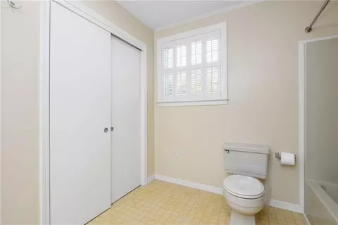 Bath - 4904 Mercedes Rd, Mobile, AL 36618 photo 5 of 8