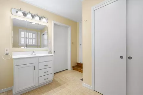 Entry Way - 4904 Mercedes Rd, Mobile, AL 36618 photo 3 of 3
