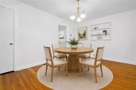 Dining - 4904 Mercedes Rd, Mobile, AL 36618 photo 1 of 3