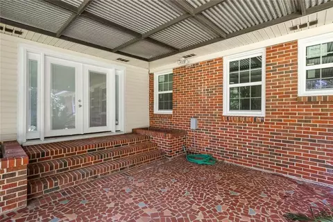 Exterior - 112 Sutherland Dr, Chickasaw, AL 36611 photo 5 of 11