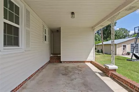 Exterior - 112 Sutherland Dr, Chickasaw, AL 36611 photo 6 of 11