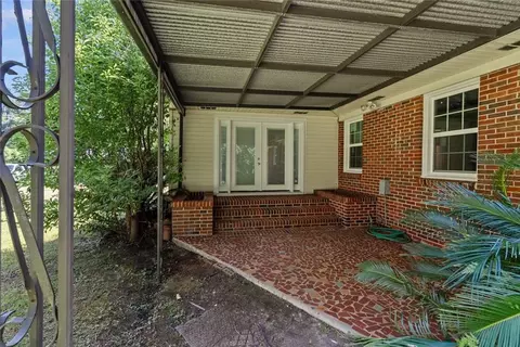 Exterior - 112 Sutherland Dr, Chickasaw, AL 36611 photo 4 of 11