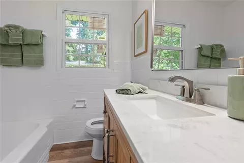 Bath - 112 Sutherland Dr, Chickasaw, AL 36611 photo 1 of 4