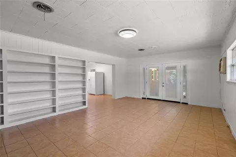 Living - 112 Sutherland Dr, Chickasaw, AL 36611 photo 6 of 7