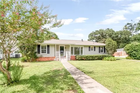 Exterior - 5400 Lusann Dr N, Mobile, AL 36608 photo 10 of 10