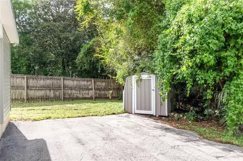 Exterior - 5400 Lusann Dr N, Mobile, AL 36608 photo 6 of 10