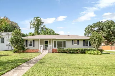 Exterior - 5400 Lusann Dr N, Mobile, AL 36608 photo 9 of 10