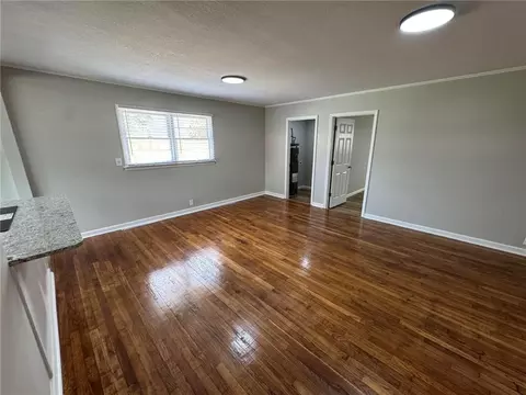 Living - 3011 Westgate St, Mobile, AL 36606 photo 4 of 5