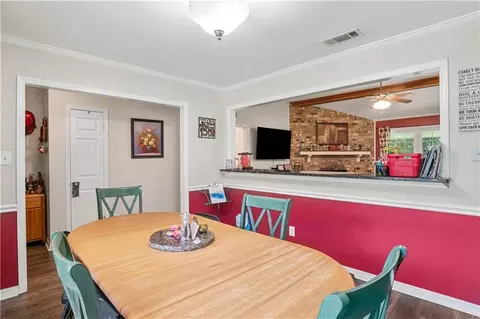 Dining - 3088 Olde Gate Rd, Mobile, AL 36695 photo 5 of 5