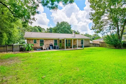 Exterior - 3088 Olde Gate Rd, Mobile, AL 36695 photo 8 of 9