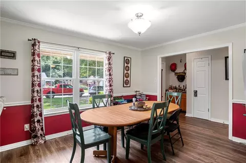 Dining - 3088 Olde Gate Rd, Mobile, AL 36695 photo 4 of 5