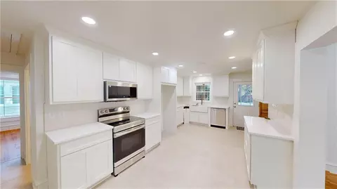 Entry Way - 22 Hurlbert St, Mobile, AL 36607 photo 1 of 1