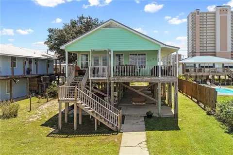 994 W Lagoon Ave W, Gulf Shores, AL 36542