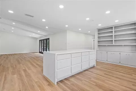 Living - 241 Suzanne Cir, Mobile, AL 36608 photo 6 of 7