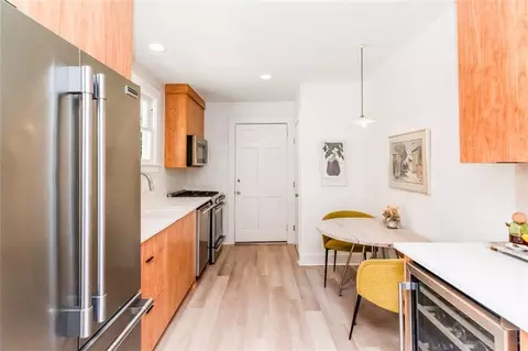 Kitchen - 259 Crenshaw St, Mobile, AL 36606 photo 2 of 5
