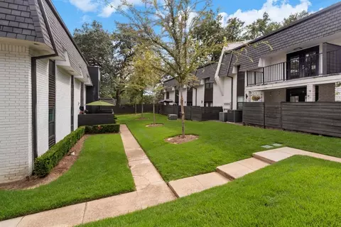 Exterior - 3655 Old Shell Rd #604, Mobile, AL 36608 photo 5 of 10