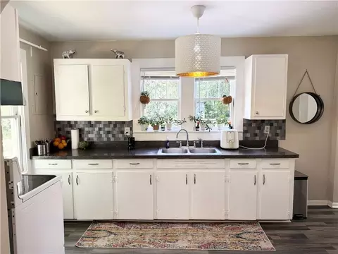 Kitchen - 1820 Riverside Dr, Mobile, AL 36605 photo 1 of 3