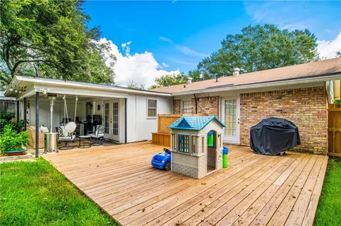 Exterior - 205 Wacker Ln S, Mobile, AL 36608 photo 6 of 9