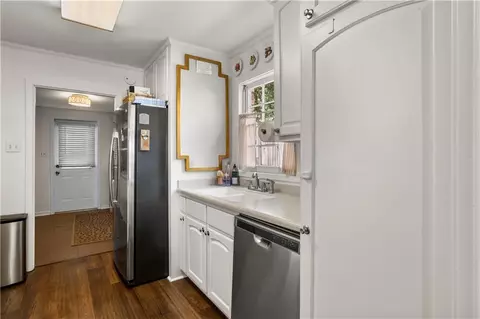 Kitchen - 205 Wacker Ln S, Mobile, AL 36608 photo 5 of 5