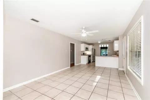 Living - 3256 Zimlich Ave, Mobile, AL 36608 photo 6 of 6