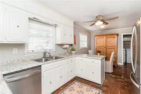 Kitchen - 3520 Springwood Dr E, Mobile, AL 36608 photo 3 of 6