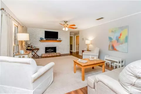 Living - 3520 Springwood Dr E, Mobile, AL 36608 photo 2 of 3