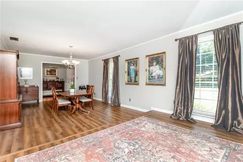 Dining - 3520 Springwood Dr E, Mobile, AL 36608 photo 3 of 3