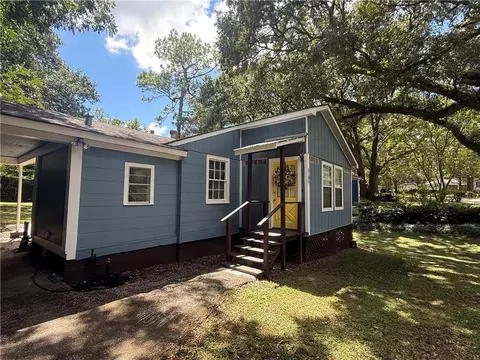 Exterior - 5105 Norton Ln, Mobile, AL 36608 photo 2 of 8