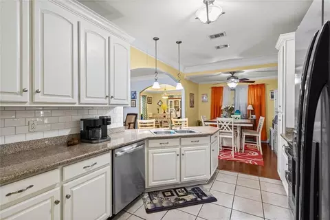 Kitchen - 10999 Lott Rd, Chunchula, AL 36521 photo 2 of 2